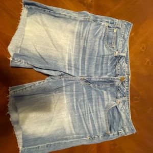 American eagle slouchy Bermuda 16